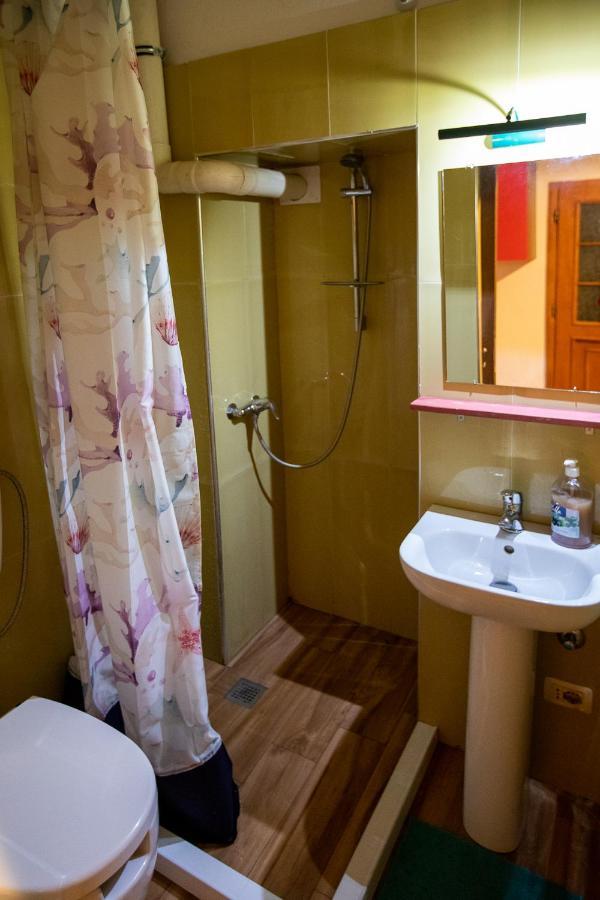 Mi Casa Es Tu Casa - Shkodra Backpackers Hostel Εξωτερικό φωτογραφία