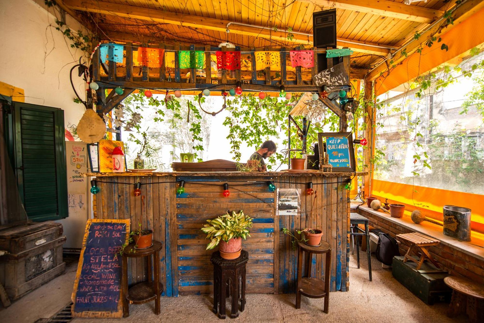Mi Casa Es Tu Casa - Shkodra Backpackers Hostel Εξωτερικό φωτογραφία